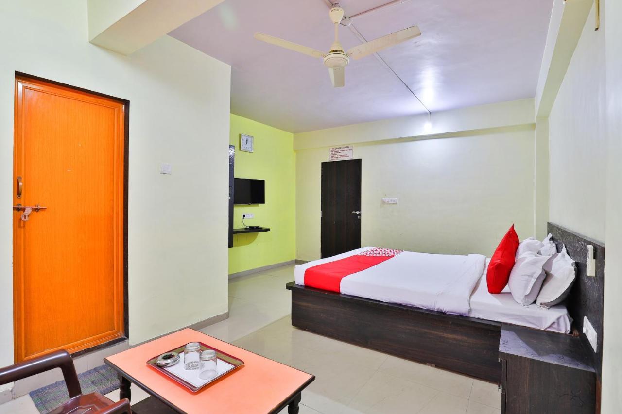 Oyo 24833 Hotel Silver Daman Exteriér fotografie