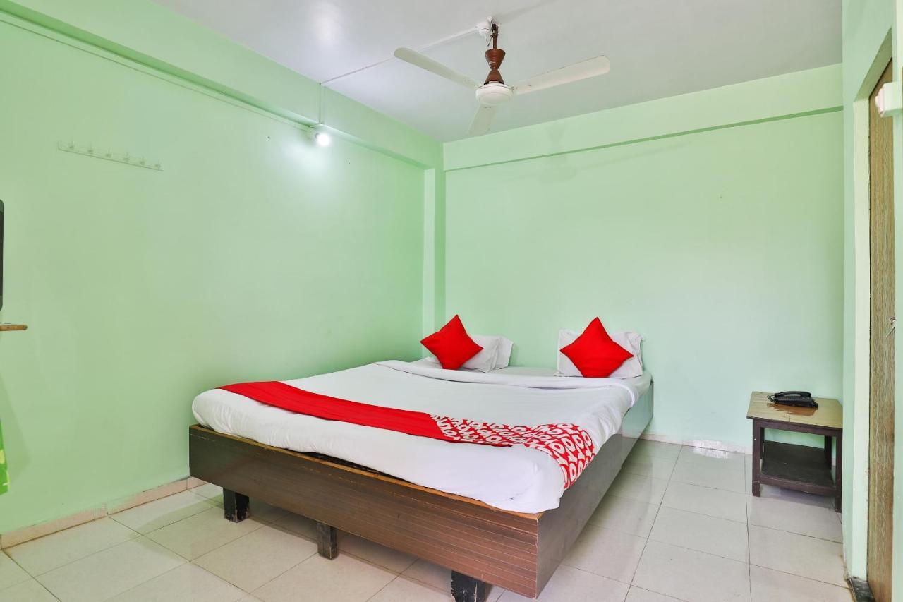 Oyo 24833 Hotel Silver Daman Exteriér fotografie