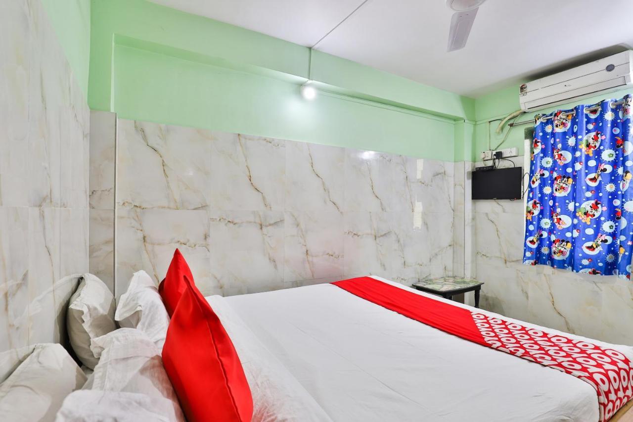 Oyo 24833 Hotel Silver Daman Exteriér fotografie
