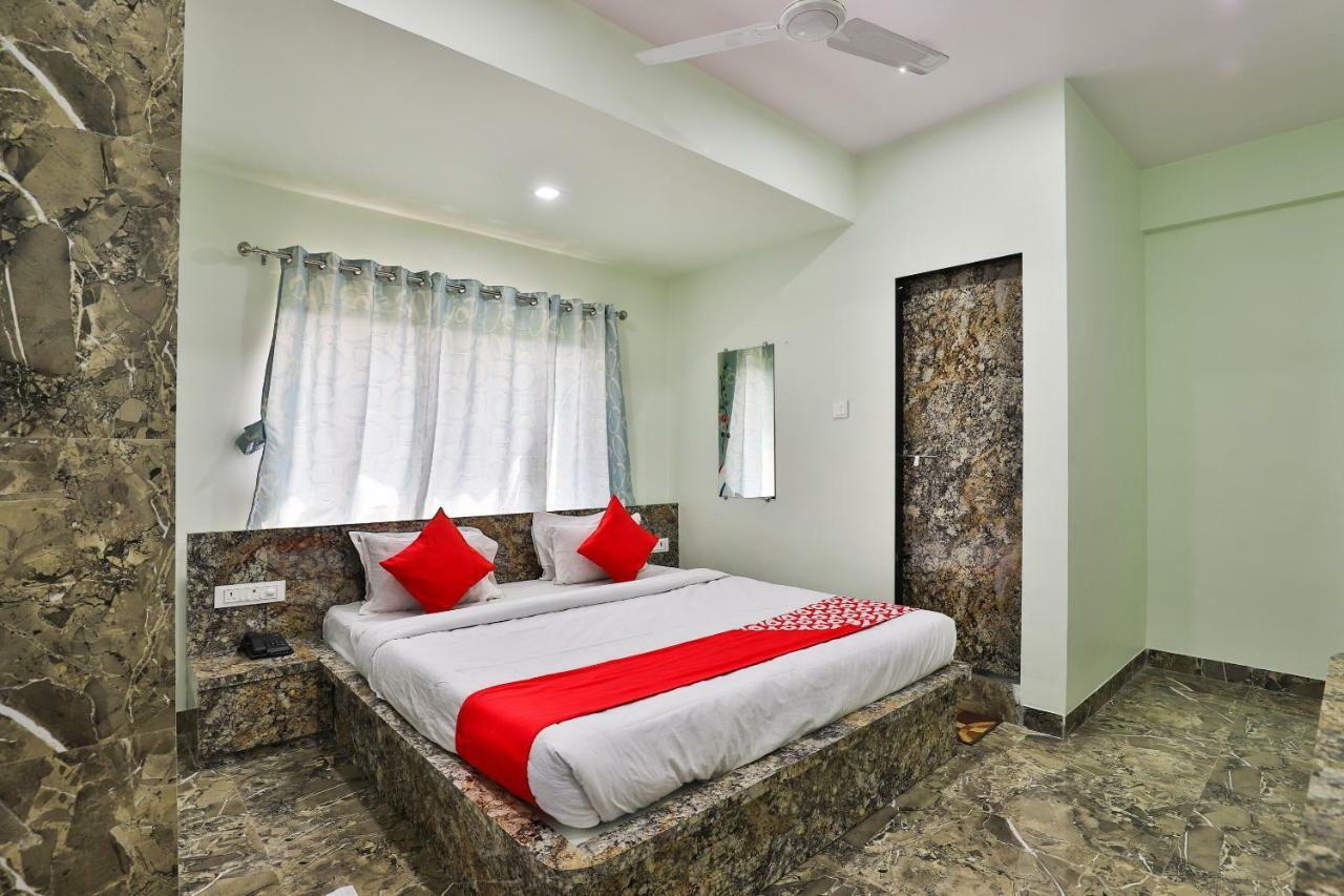 Oyo 24833 Hotel Silver Daman Exteriér fotografie